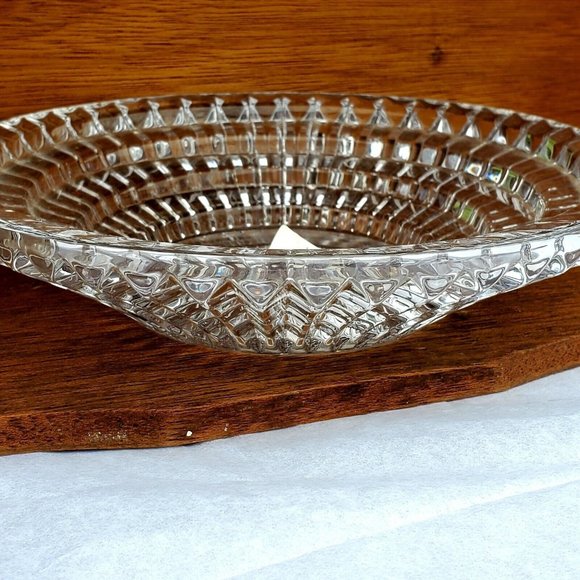 Mikasa Crystal Shimmering Star 7 in Pillar Candle Holder - Picture 6 of 11